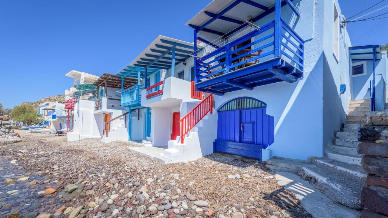 Blue Traditional Boathouse In Klima Klima  Екстер'єр фото