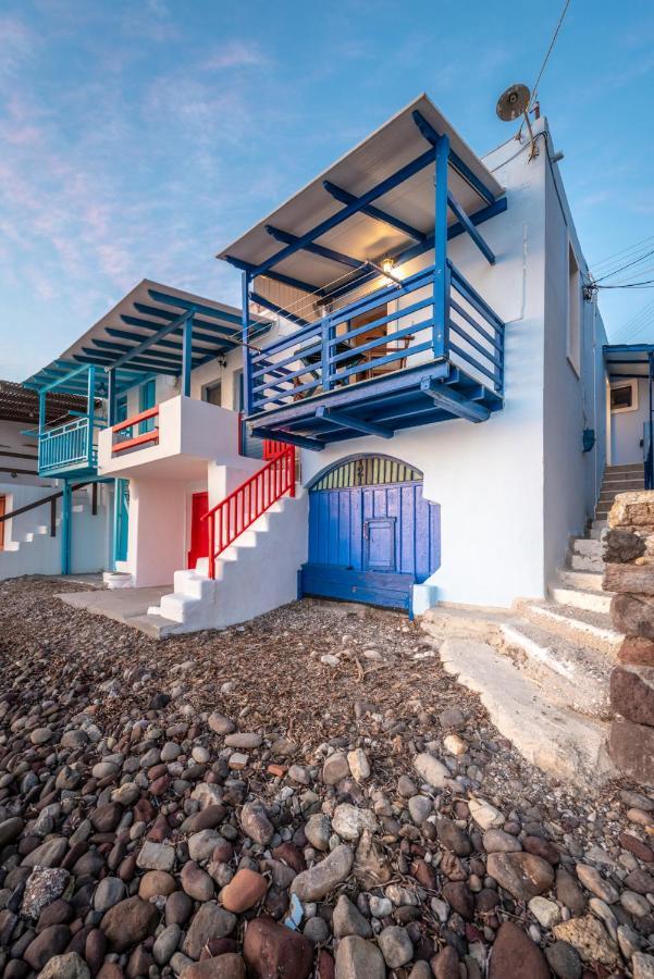 Blue Traditional Boathouse In Klima Klima  Екстер'єр фото